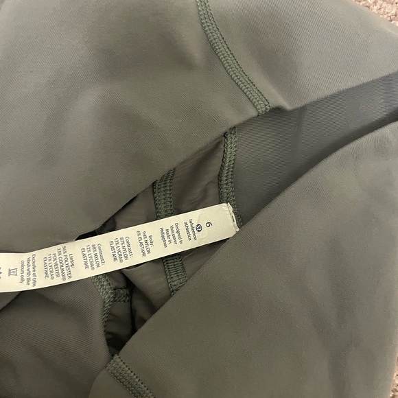 Lululemon joggers size 6 gray womens - Picture 5 of 5